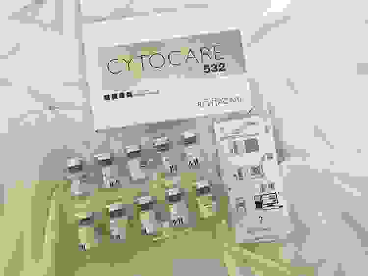 The French CytoCare series of kinetic elements are more focused on facial injection, anti-oxidation, lifting and firming than Filorga. There are corresponding models for different age groups. 502 is suitable for those under 35 years old, 516 is suitable for those aged 35-45 years old, and 532 is suitable for those aged 45-60 years old. 502/516/532 only differ in hyaluronic acid concentration, but all contain the exclusive patented CT50, known as the "king of liquid facelift".